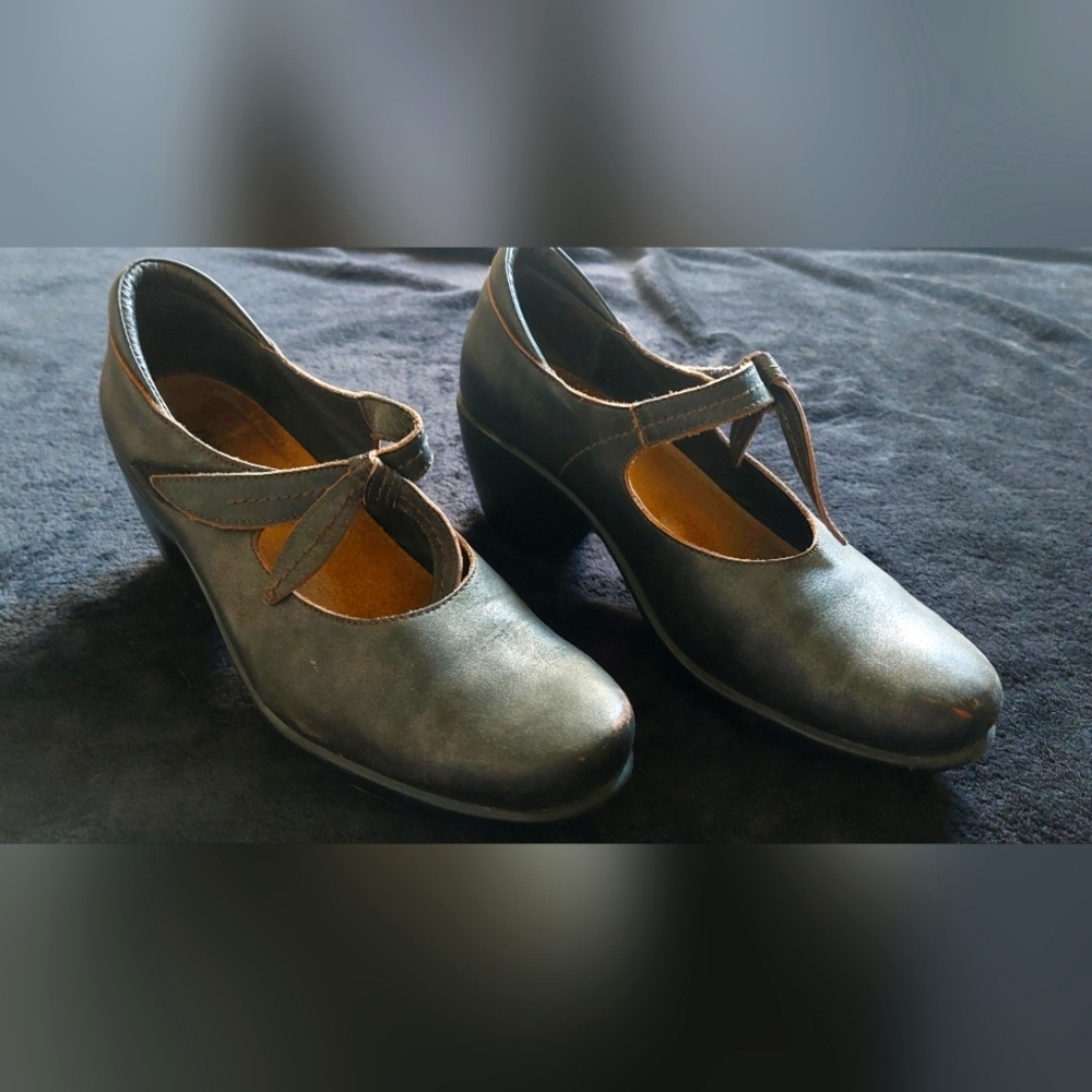 Kitten 😸 Heels
